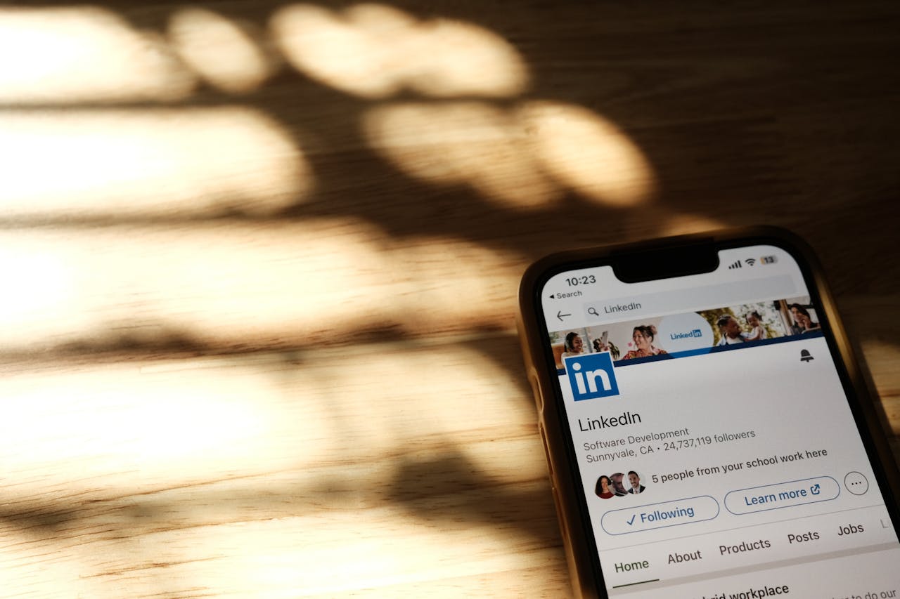 LinkedIn Audience Insights Case Study: Smarter Contact List Targeting for B2B Ads